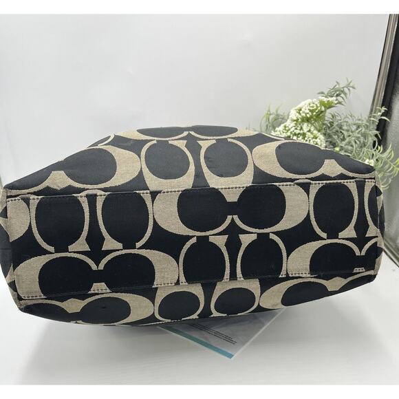 Coach F18335 Authenticated Signature Laura Black Gray Jacquard Large Tote Bag - Picture 6 of 11